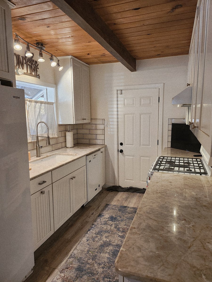 Furnished Finder property 1052055_1 photo 6