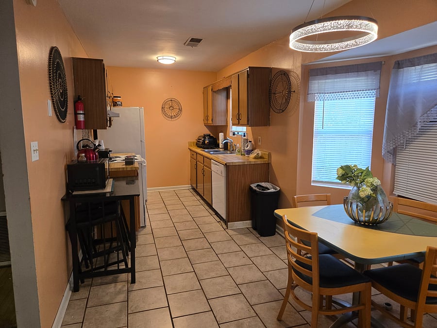 Furnished Finder property 1052059_1 photo 7