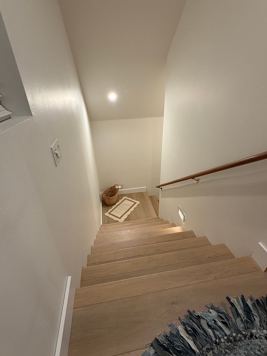 Private stairs going up to the Grandview Flat