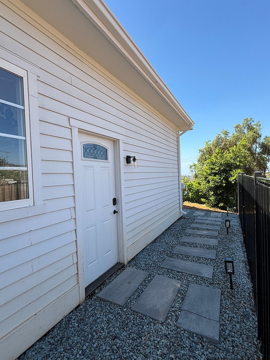 Entrance to Grandview Flat