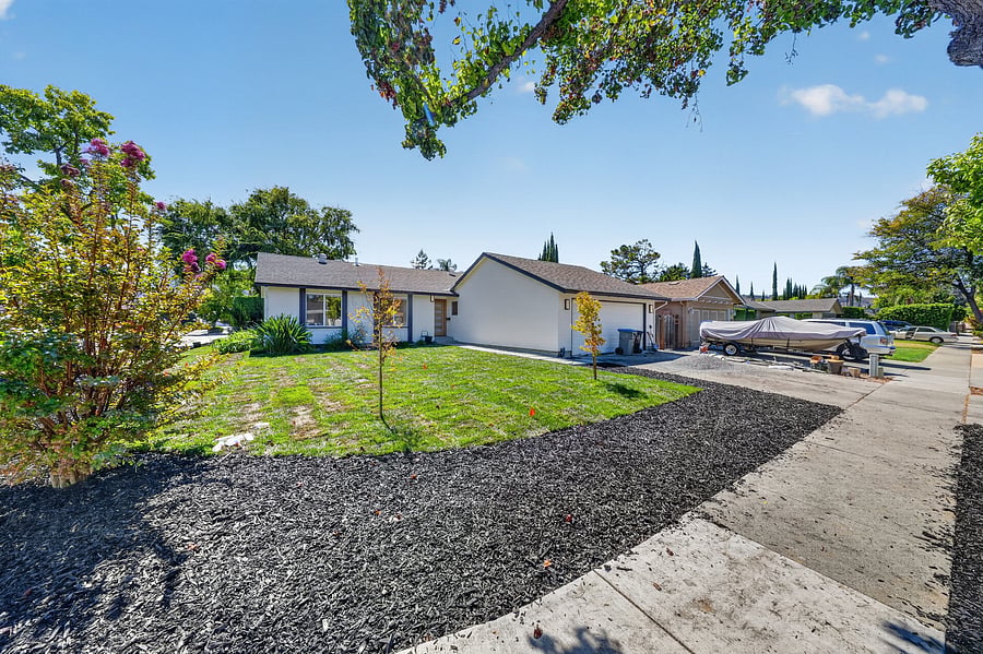 Furnished Finder property 1052074_1 photo 18