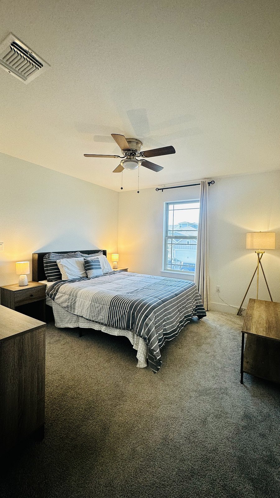 Furnished Finder property 1052079_1 photo 16
