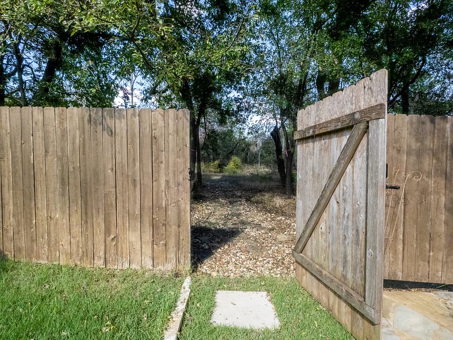 greenbelt access from back yard