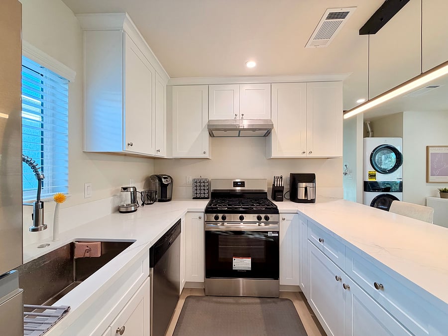 Furnished Finder property 1052098_1 photo 4
