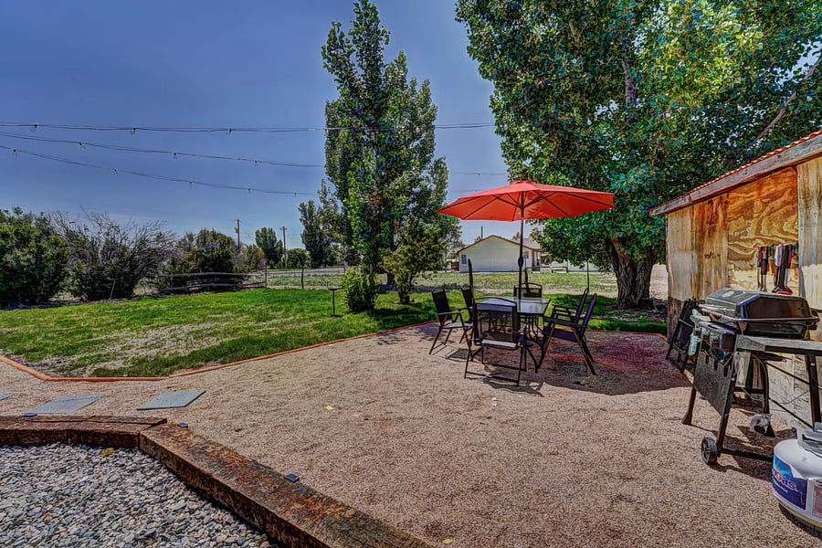 Back yard patio and grill area