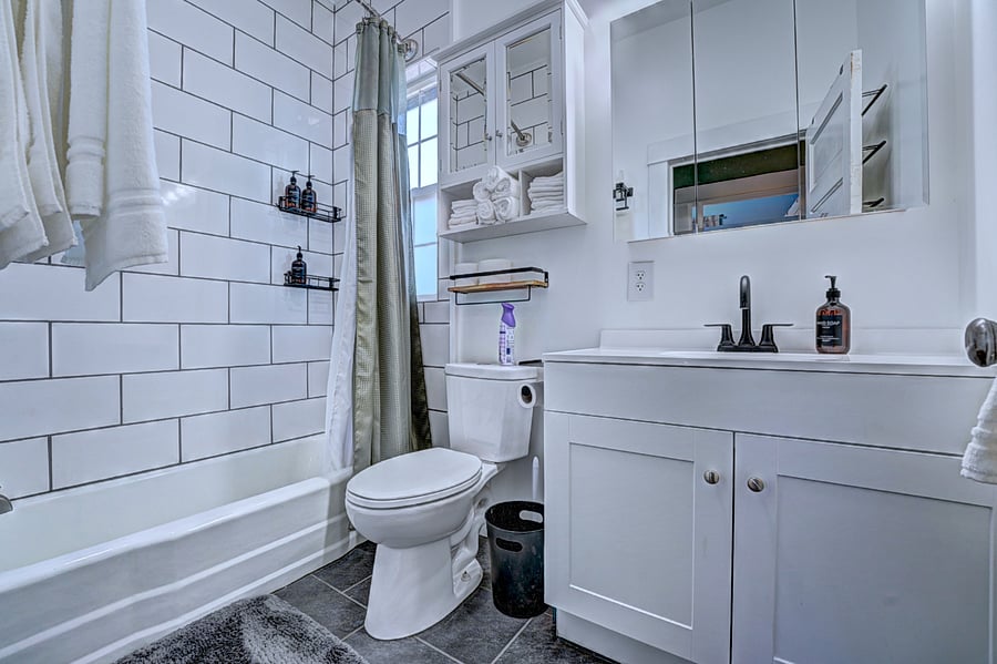 Full bathroom