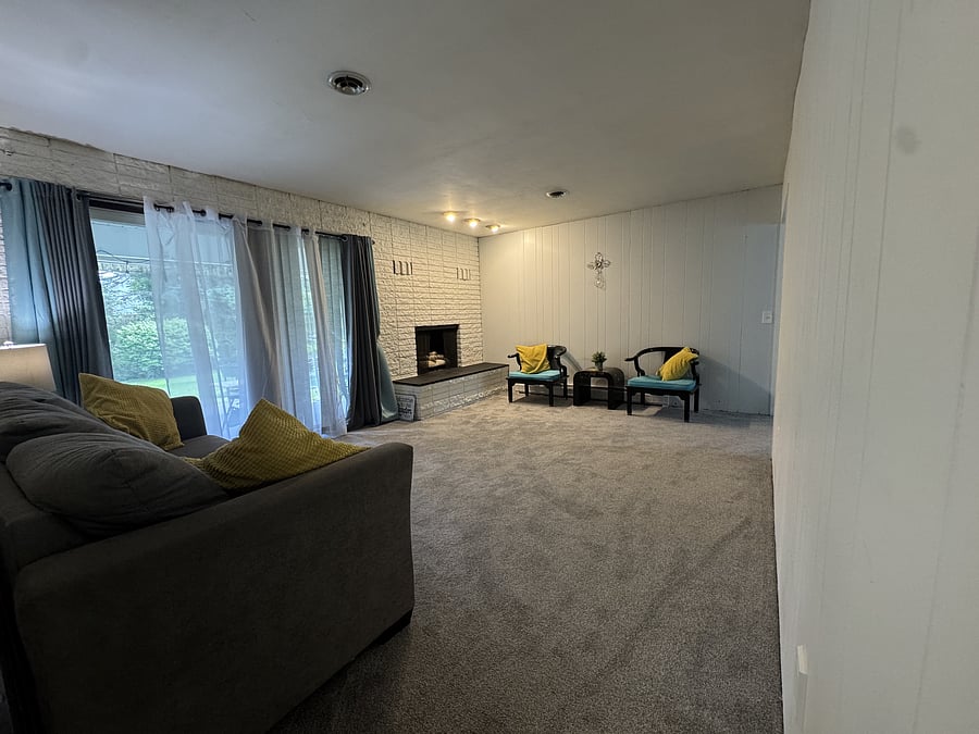 Family Room Photo #2
