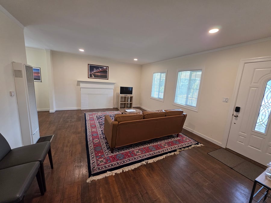 Furnished Finder property 1052107_1 photo 3