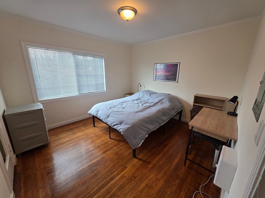 Furnished Finder property 1052107_1 photo 9