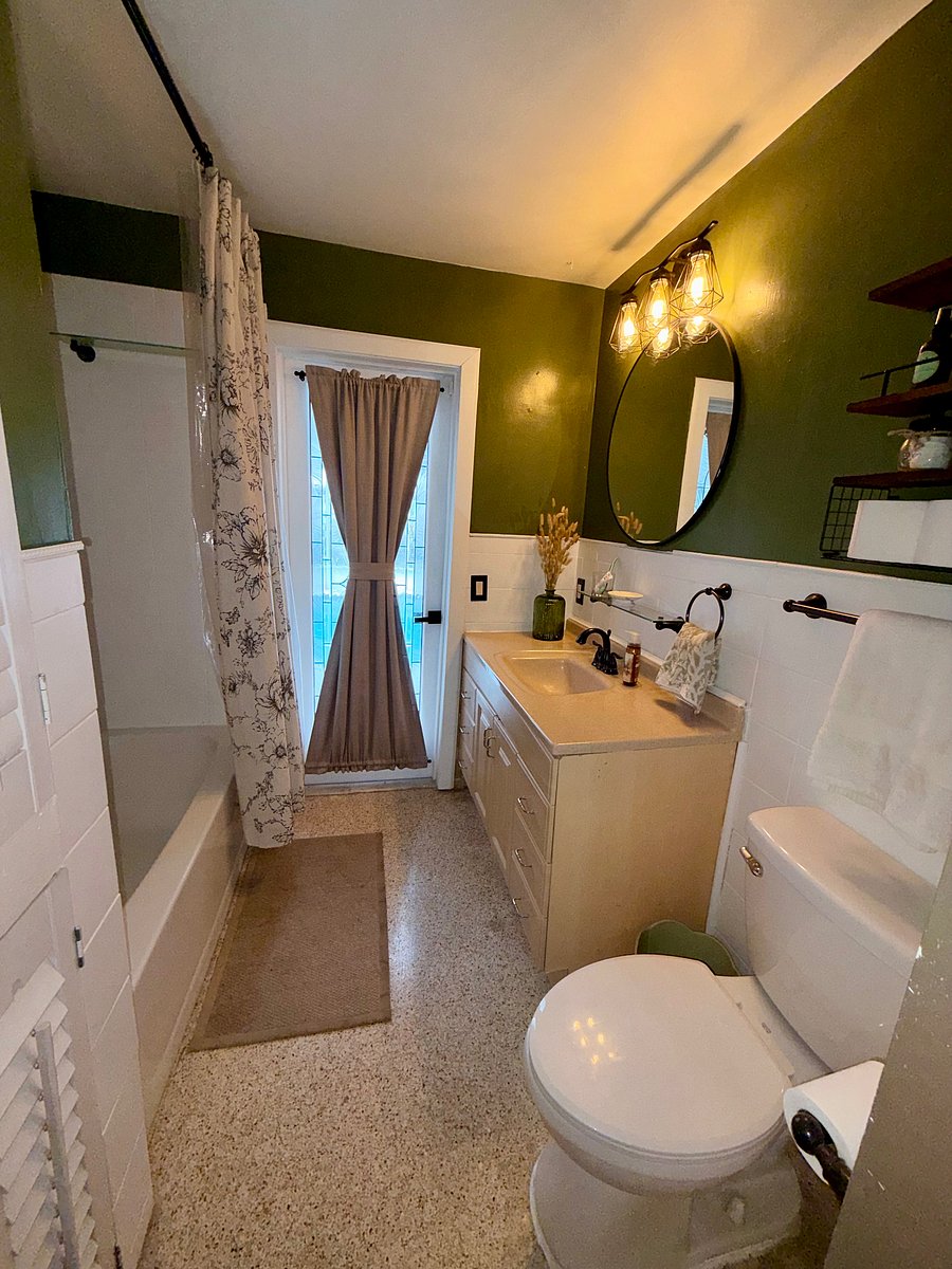 Furnished Finder property 1052149_1 photo 13