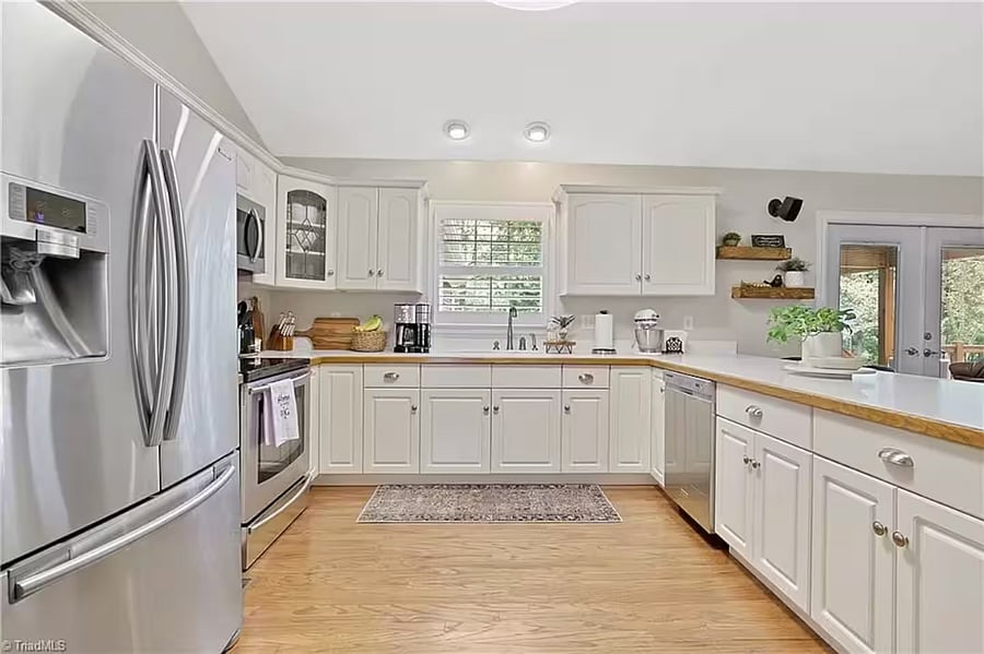 Furnished Finder property 1052156_1 photo 5
