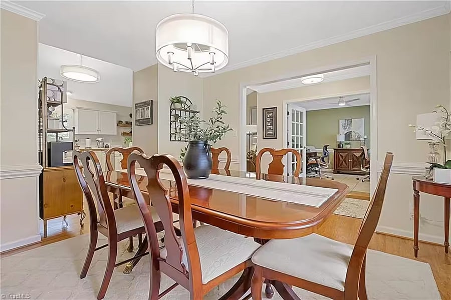 Furnished Finder property 1052156_1 photo 3