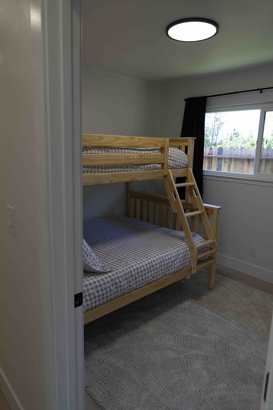 Furnished Finder property 1052198_1 photo 10