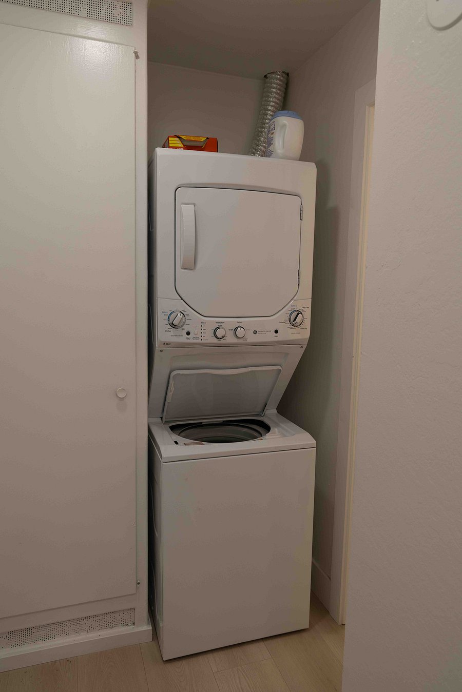 Furnished Finder property 1052198_1 photo 12