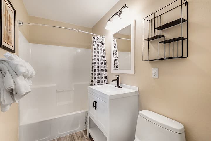 Furnished Finder property 1052260_4 photo 7