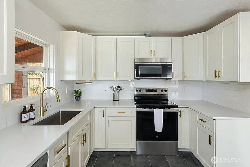 Furnished Finder property 1052281_1 photo 13