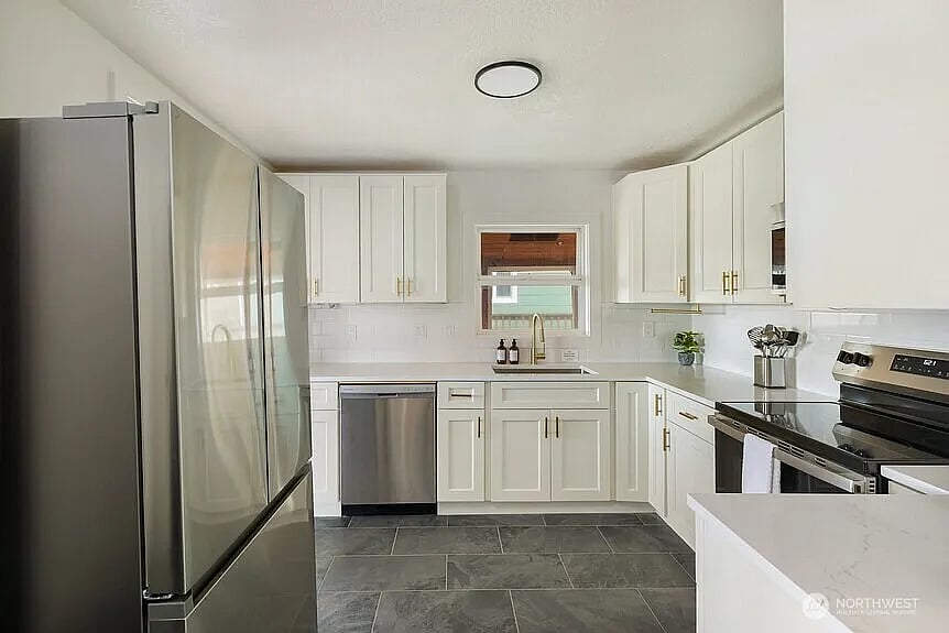 Furnished Finder property 1052281_1 photo 12