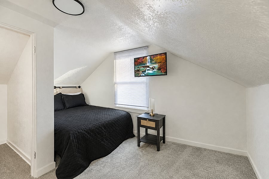 Furnished Finder property 1052281_1 photo 15