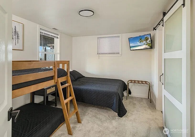 Furnished Finder property 1052281_1 photo 17