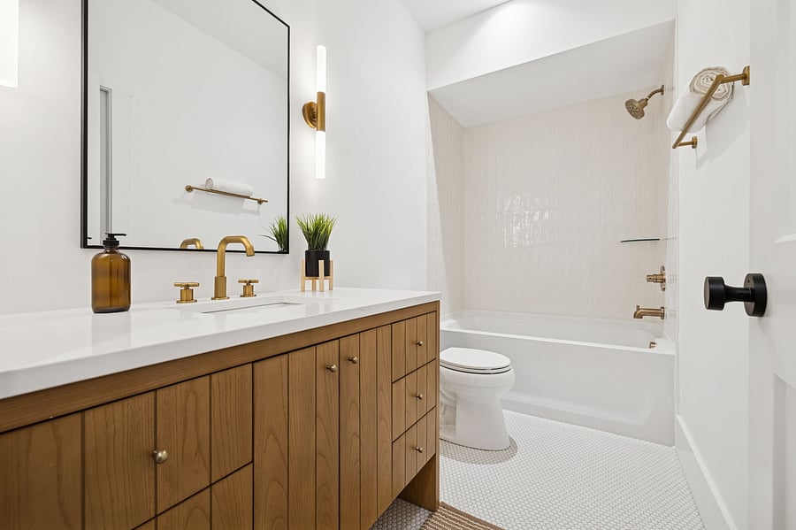 Full Bathroom on First Floor