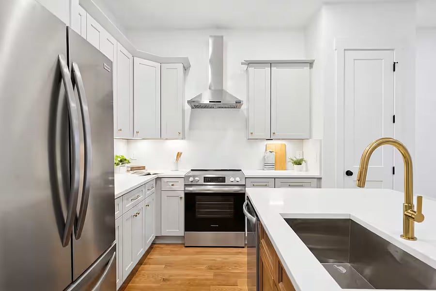 Fully Stocked Kitchen