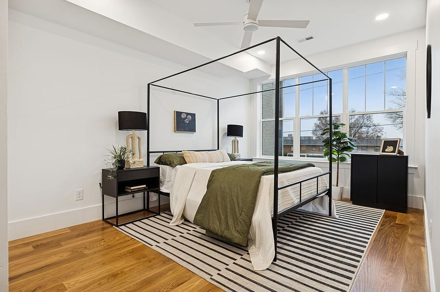 First Floor Bedroom | Queen Bed