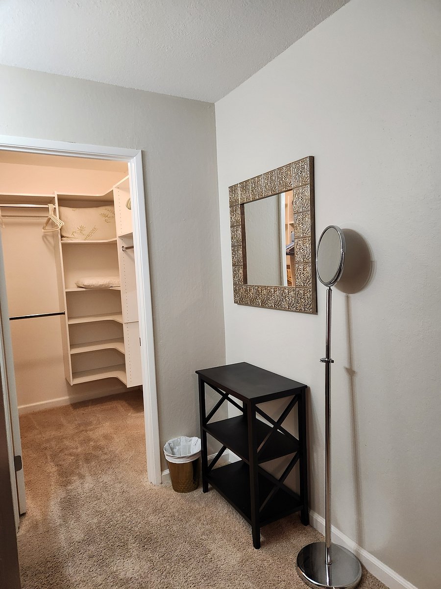 Furnished Finder property 1052303_1 photo 11