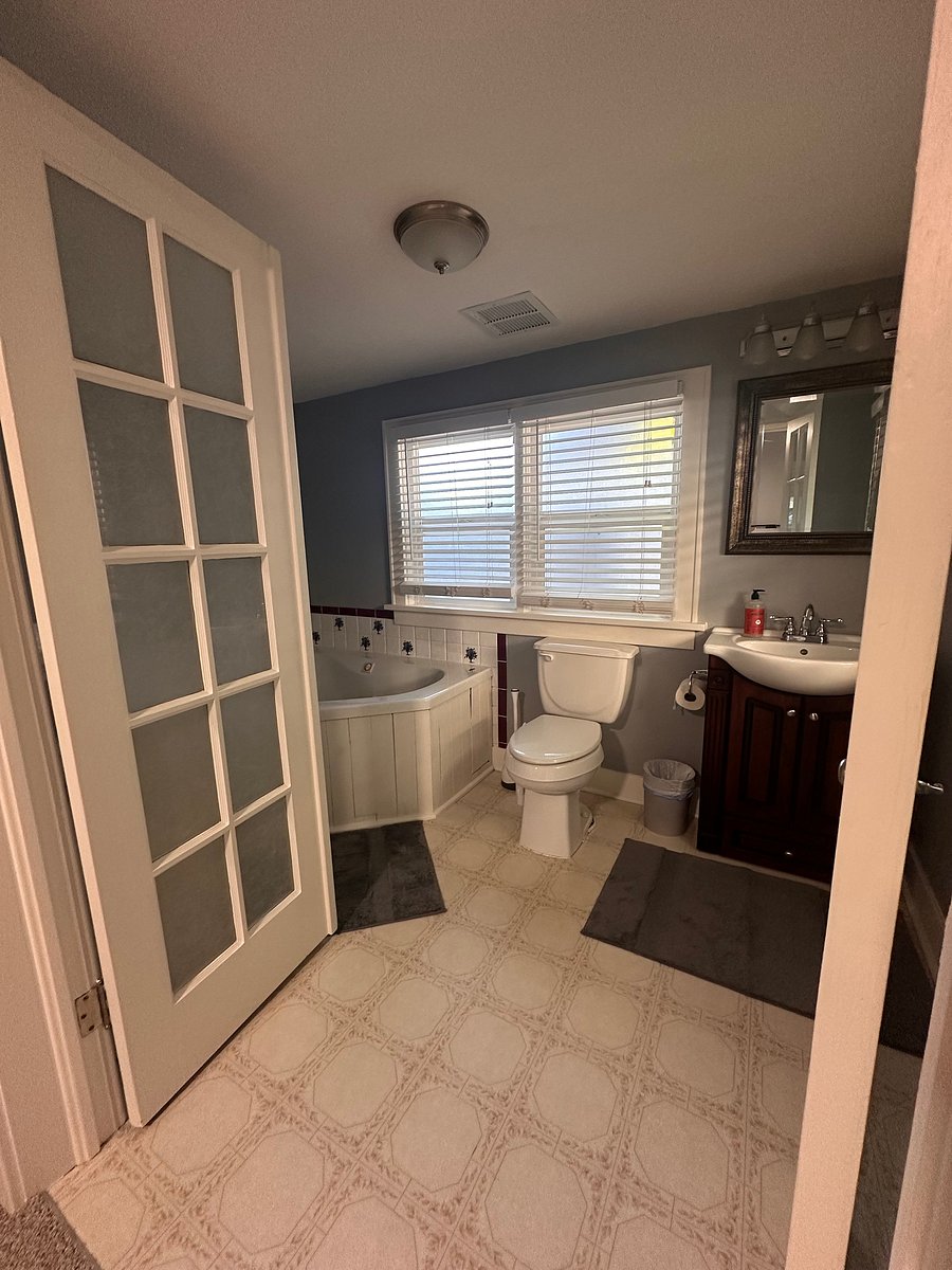 Furnished Finder property 1052309_1 photo 12