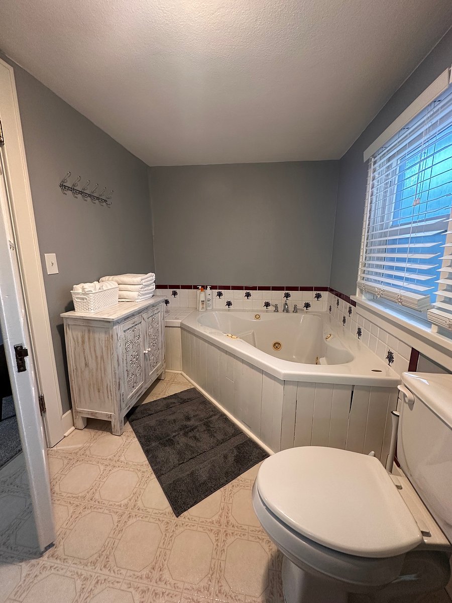 Furnished Finder property 1052309_1 photo 13