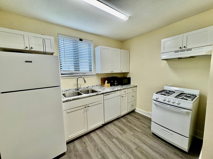 Furnished Finder property 1052319_1 photo 2