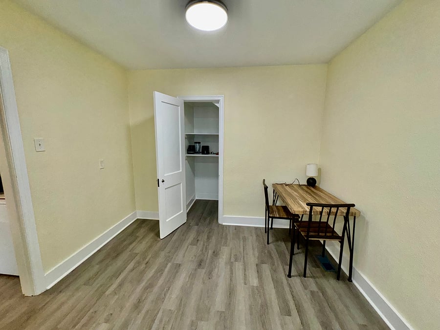 Furnished Finder property 1052319_1 photo 3