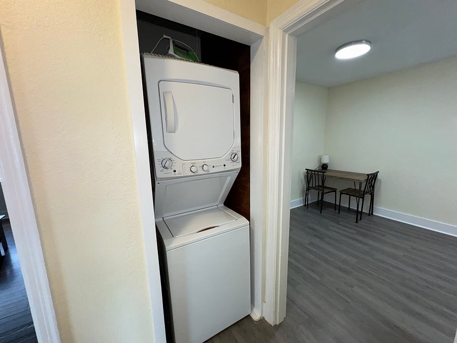 Furnished Finder property 1052319_1 photo 5