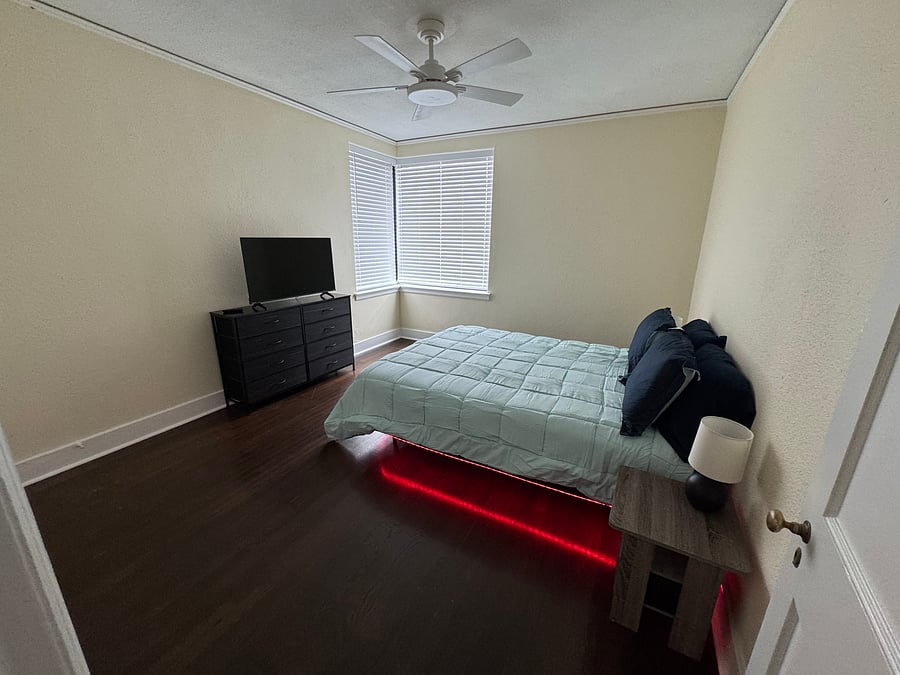 Furnished Finder property 1052319_1 photo 14