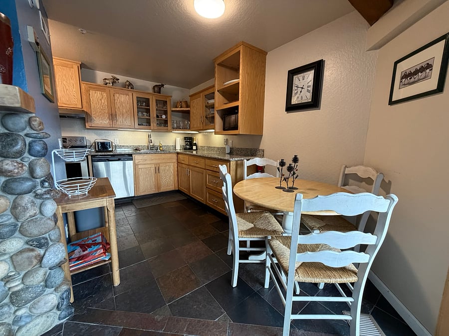 Furnished Finder property 1052343_1 photo 11