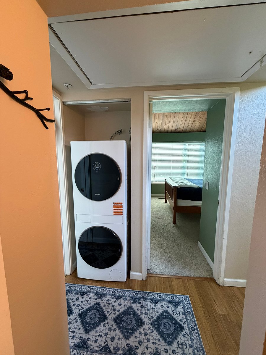 Furnished Finder property 1052343_1 photo 19