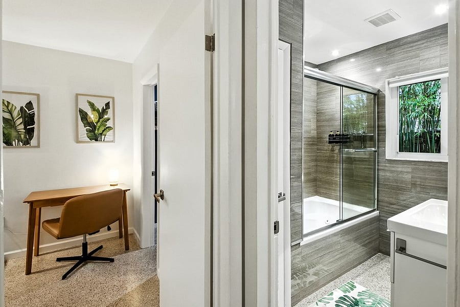 Furnished Finder property 1052357_1 photo 11