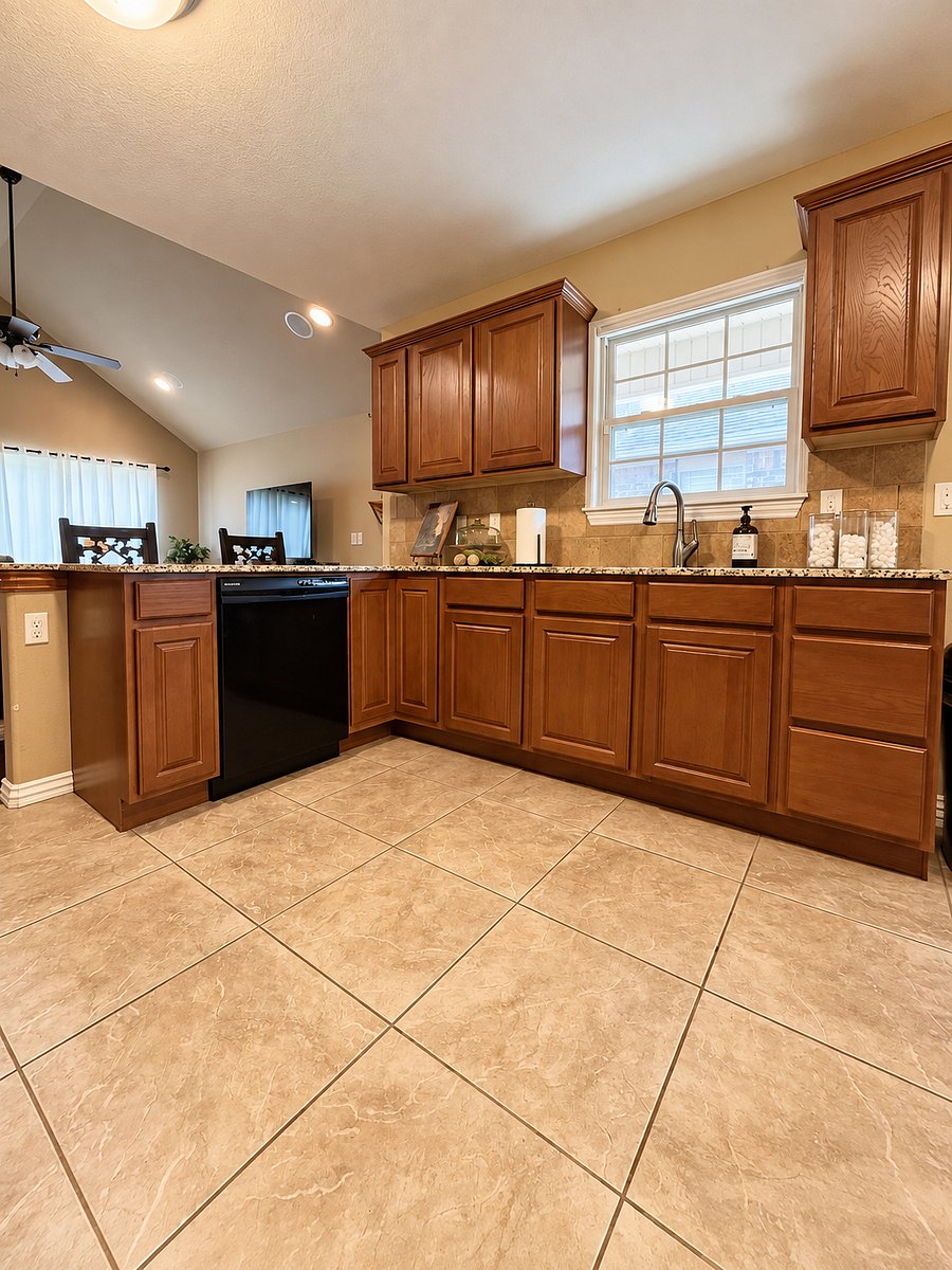 Furnished Finder property 1052394_1 photo 8