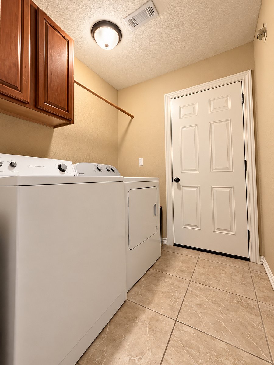 Furnished Finder property 1052394_1 photo 11