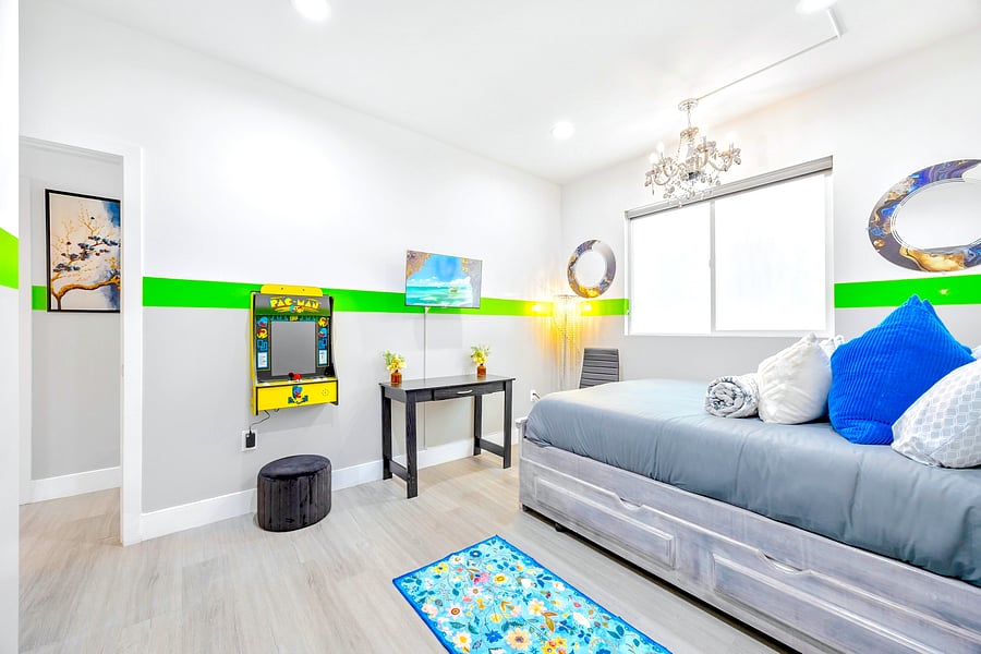Furnished Finder property 1052398_1 photo 16
