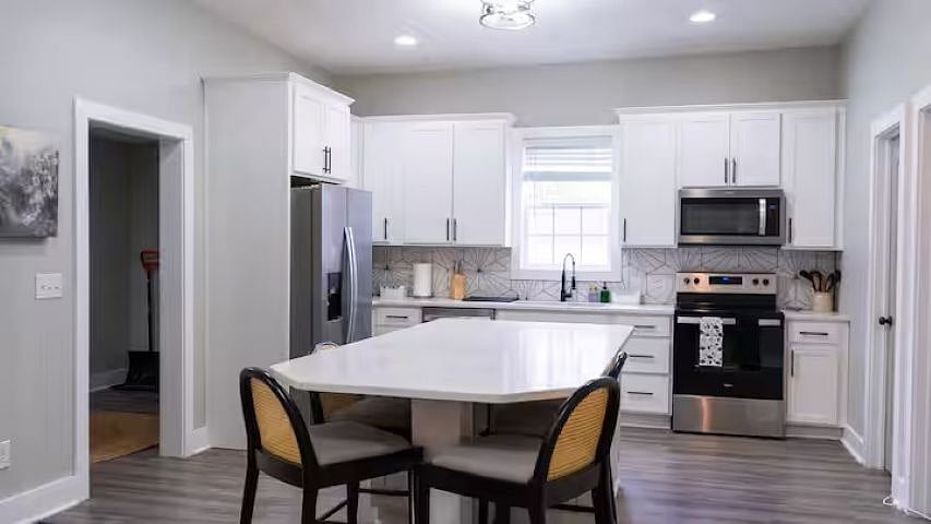 Furnished Finder property 1052400_1 photo 5
