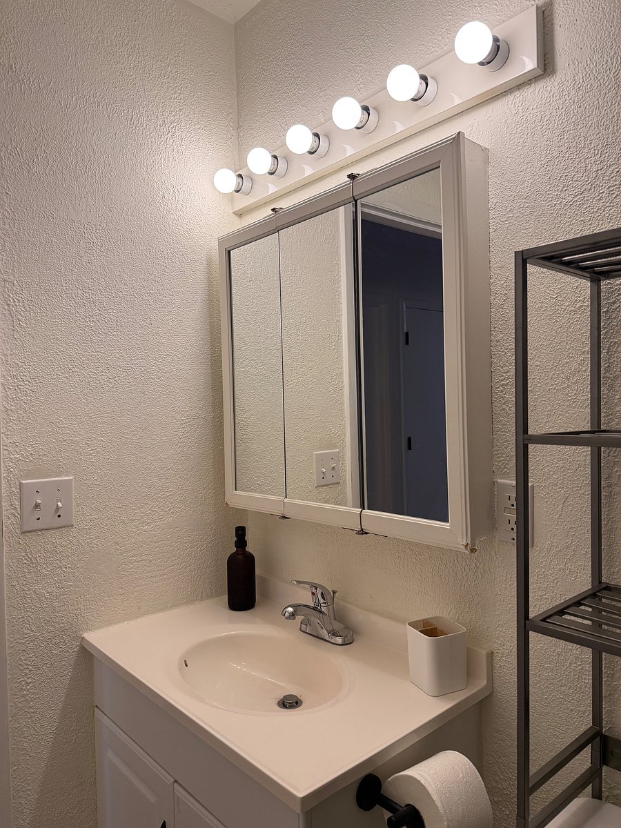 Furnished Finder property 1052405_1 photo 34