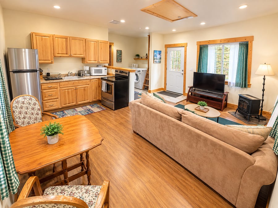 Furnished Finder property 1052424_1 photo 3