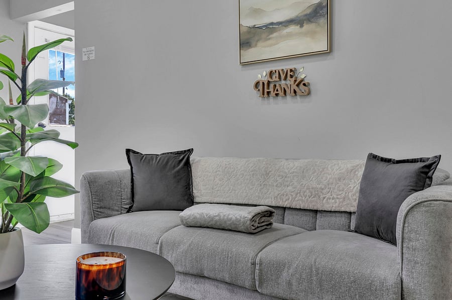 Furnished Finder property 1052443_1 photo 12
