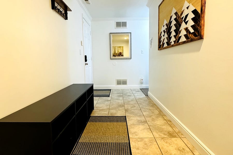 Furnished Finder property 1052486_1 photo 31
