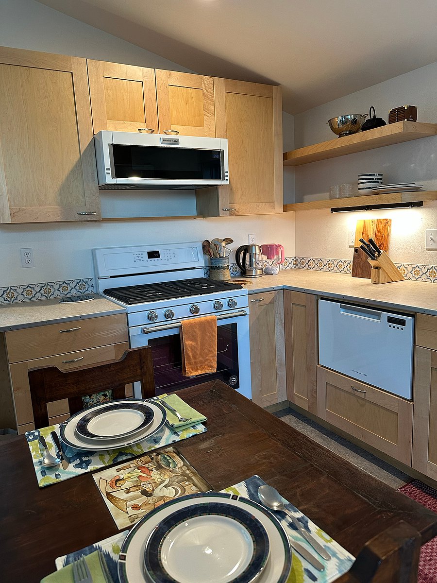 Furnished Finder property 1052502_1 photo 6