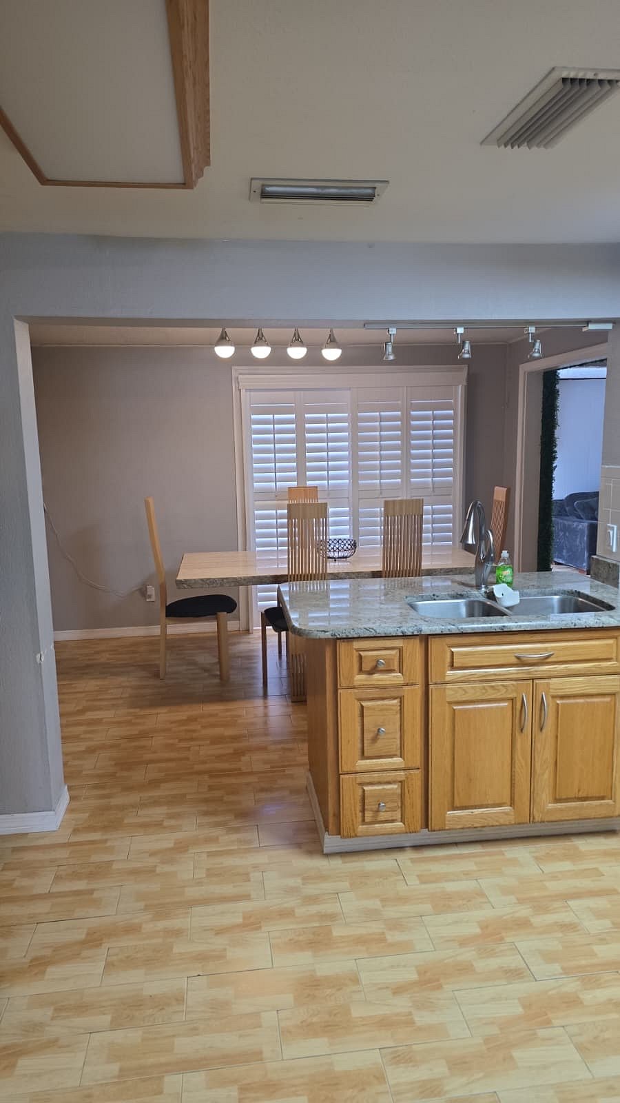 Furnished Finder property 1052511_1 photo 8