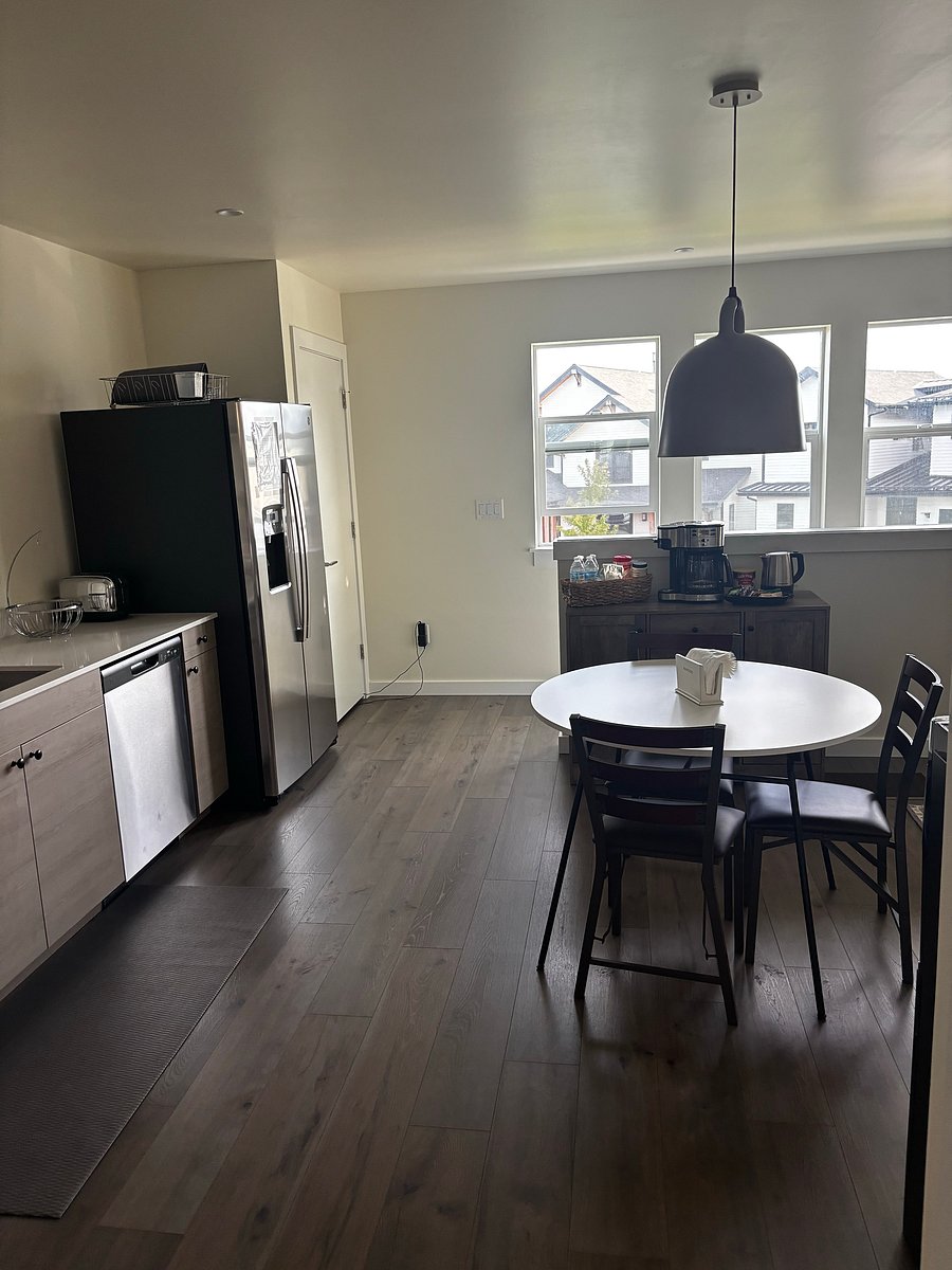 Furnished Finder property 1052546_1 photo 9