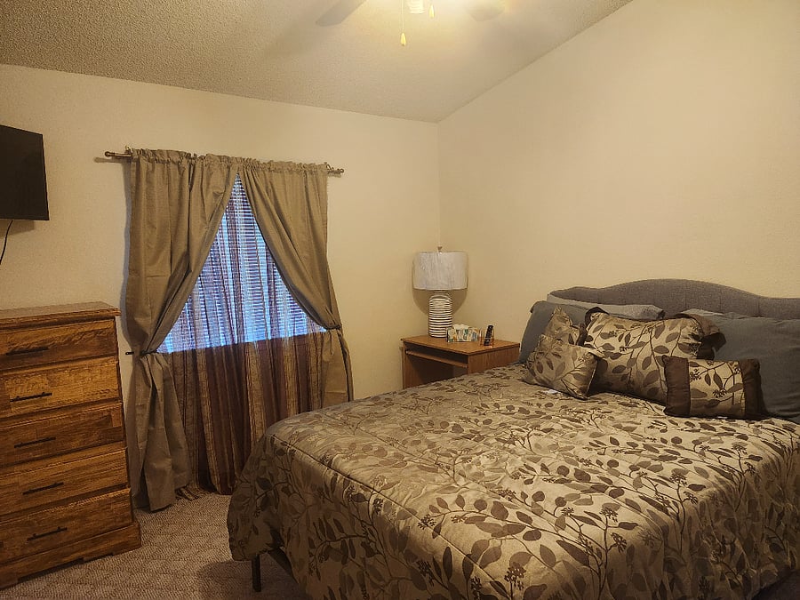 Furnished Finder property 1052547_1 photo 16