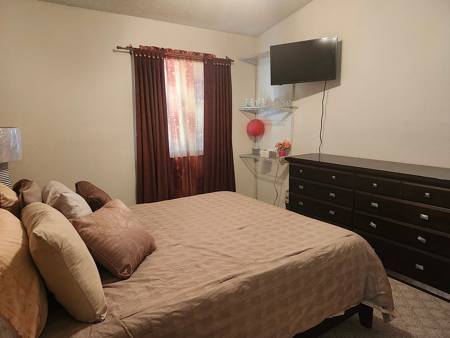 Furnished Finder property 1052547_1 photo 14