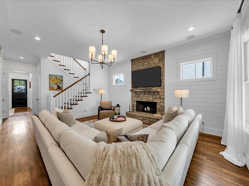 Furnished Finder property 1052610_1 photo 14